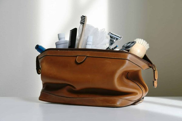 Trousse de toilette pour voyager : élégance et praticité assurées